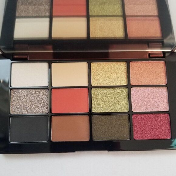 Charmacy Milano - CMC Eyeshadow 12 Color Palette - Picture 8 of 11